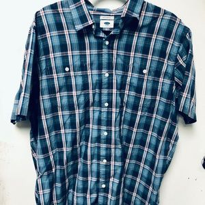 Short sleeve men’s button down shirt